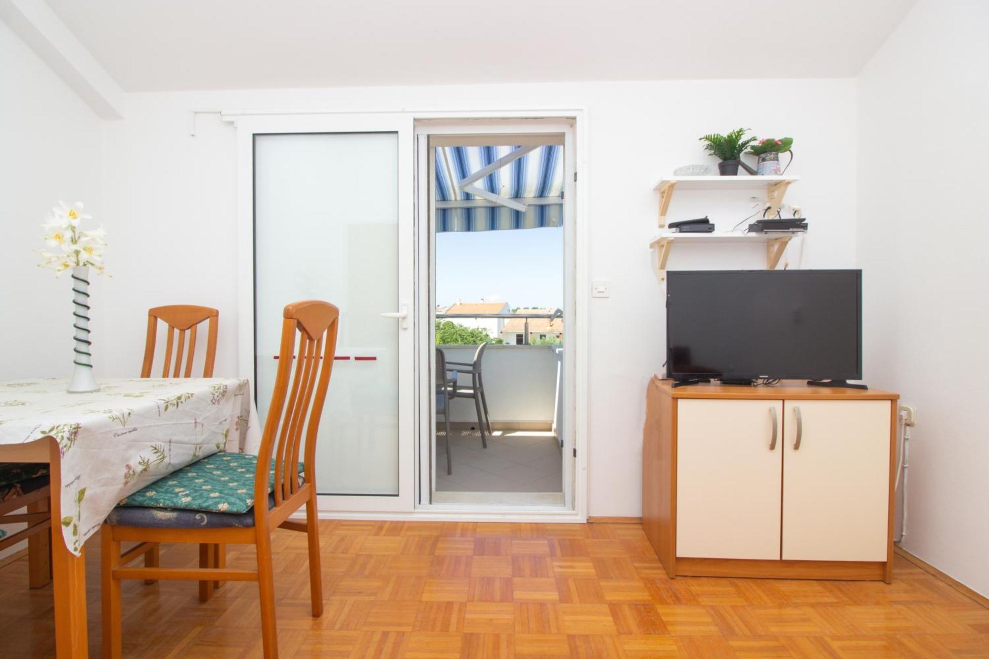 Apartments And Rooms With Parking Space Nin, Zadar - 5805 Bilik gambar