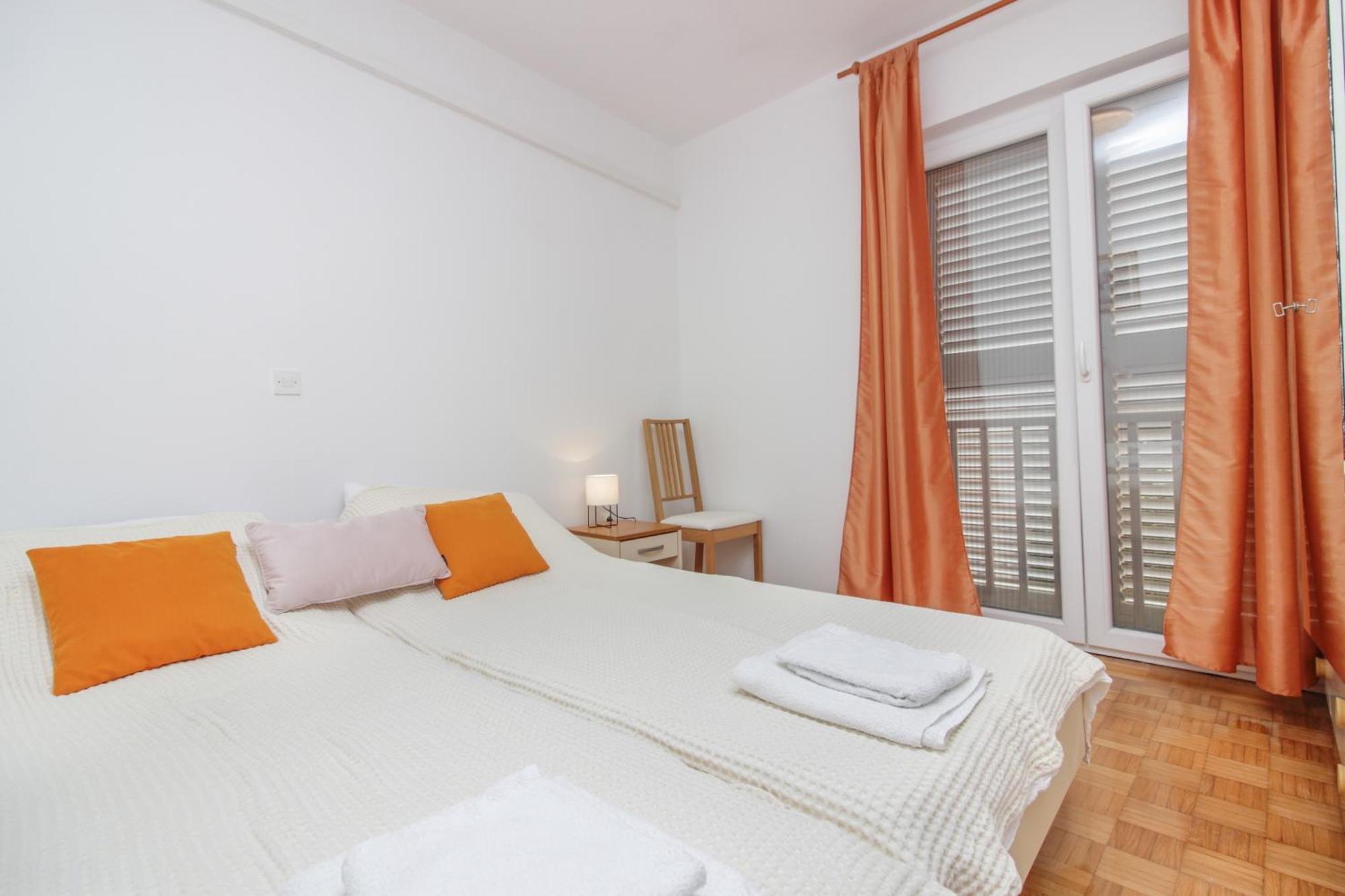 Apartments And Rooms With Parking Space Nin, Zadar - 5805 Bilik gambar