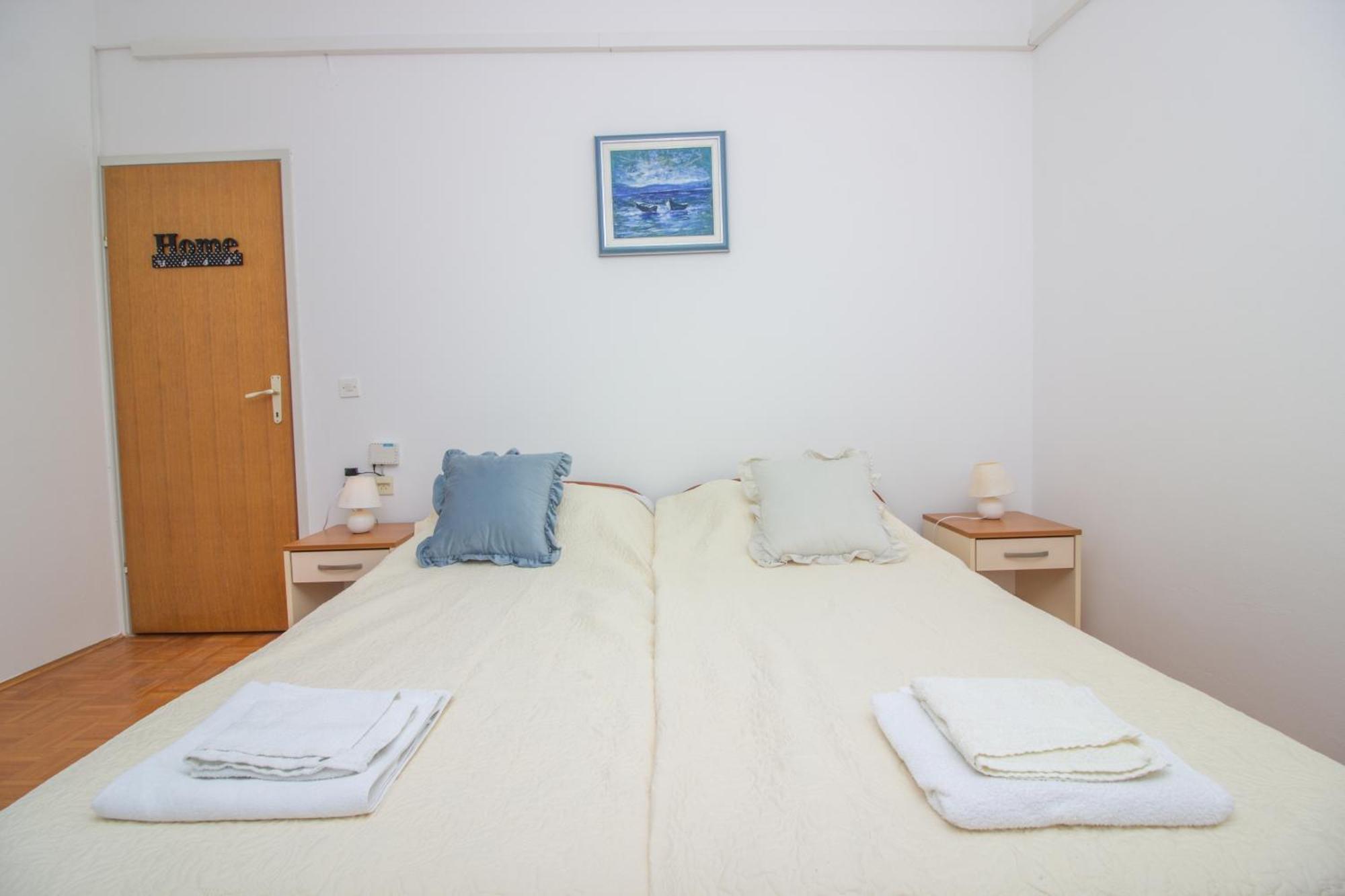 Apartments And Rooms With Parking Space Nin, Zadar - 5805 Bilik gambar