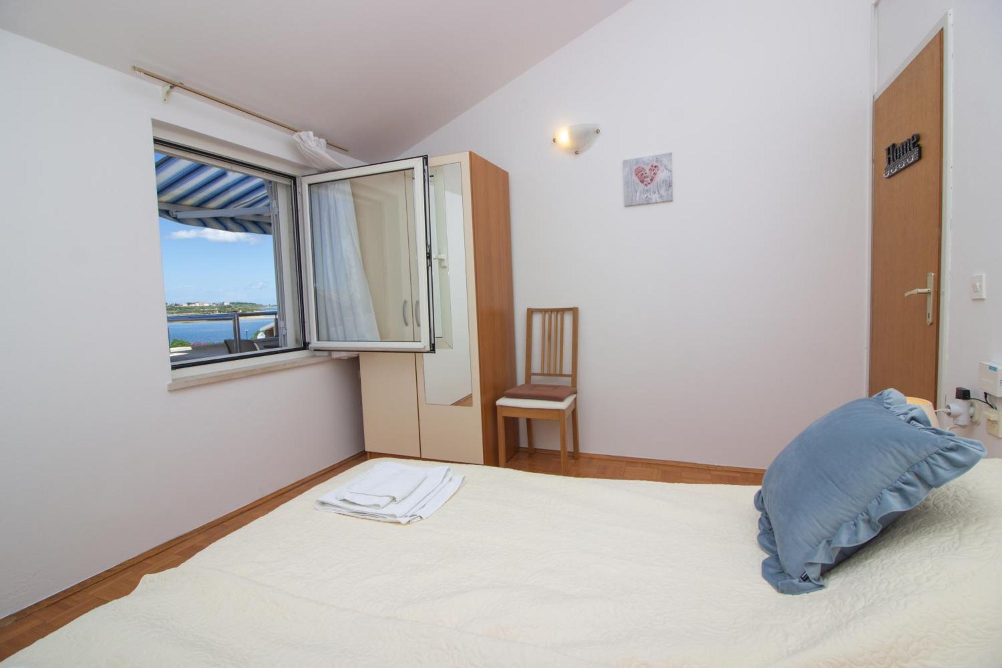 Apartments And Rooms With Parking Space Nin, Zadar - 5805 Bilik gambar